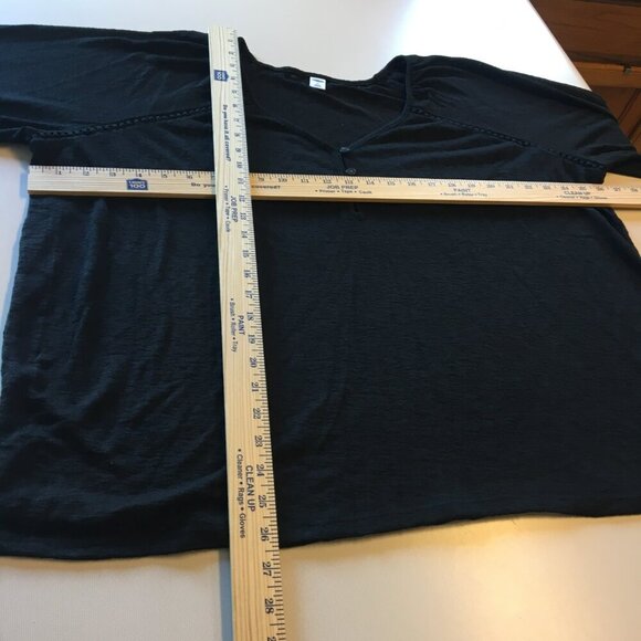 Old Navy Top Womens XXL Black Burnout Knit Crochet Detail Henley Vneck - Picture 7 of 9